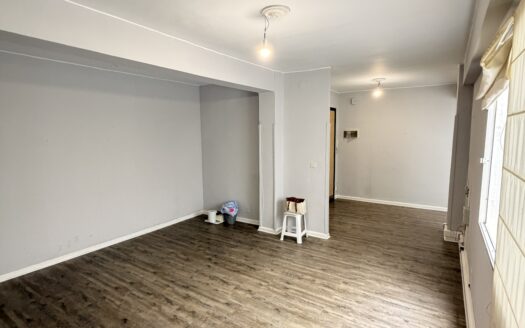 Amplio piso en Buenavista-Chapatal de 146 m² con 5 dormitorios, balcón y trastero. 